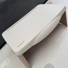 【商談中】スリーコインズ折り畳みテーブル