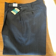 制服のズボン
