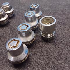 ニッサン用平座面12mm1.25ホイールナット　20個セット　ロックナット付きの画像