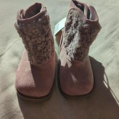 【新品未使用値札付き】　tete a tete　子どもブーツ　女の子　15センチ　くすみピンク　ムートン風　ファー付き　キッズ靴　子ども靴の画像