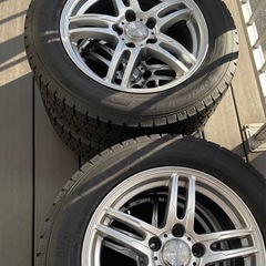 ２０５／６０Ｒ１６　　２１年製　プリウス　
の画像