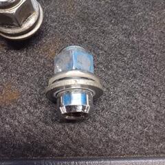 トヨタ用12mm1.5  平座面アルミホイールナット　20個セットの画像