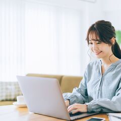 【正社員/宅建士】フルリモート！未経験歓迎の不動産スタッフ