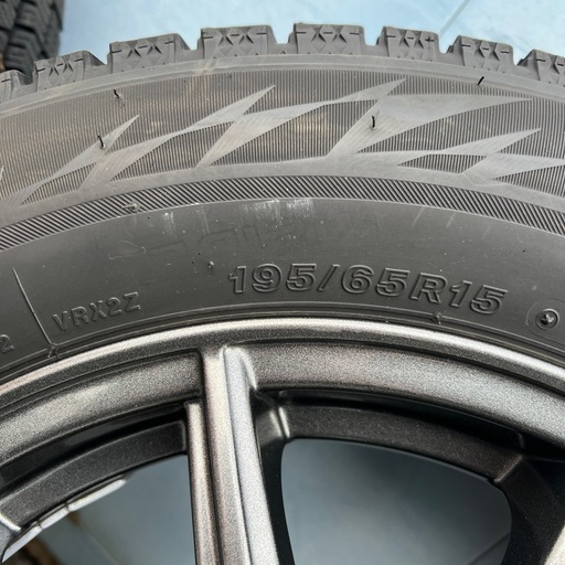 19年製 美品195/65 R15 ブリザックVRX2  