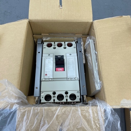 ❐［新品］三菱電機 ノーヒューズブレーカーNF400-SW-3P-300A