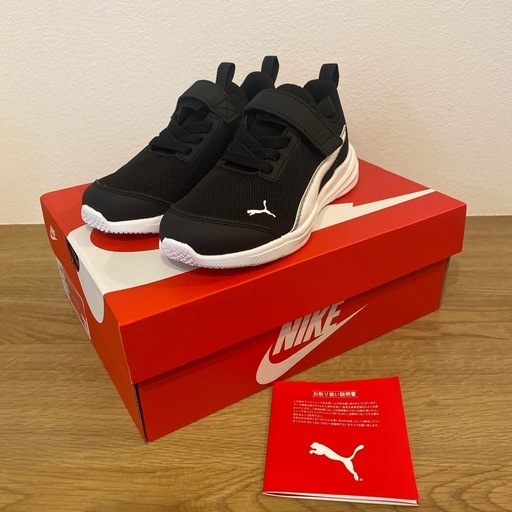 PUMA スニーカー　18cm　新品未使用品
