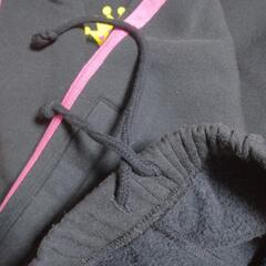 女児　裏起毛ロゴ入りスウェットパンツ１６０センチの画像