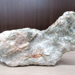 鑑賞石 天然石 北海道産 日高翡翠 重量 約1857g オブジェ インテリア ヒスイ 苫小牧西店の画像