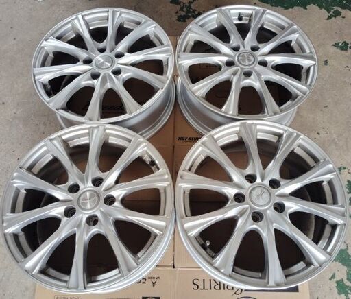 4本セット【中古】スタッドレス 215/55R17 トーヨー｜【中古】アルミホイール 17x7 5x114.3 +40 ハブ径:φ60