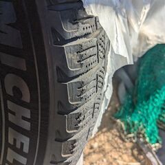 195/65/R15新品同様！アルミホイール付きスタッドレスタイヤの画像