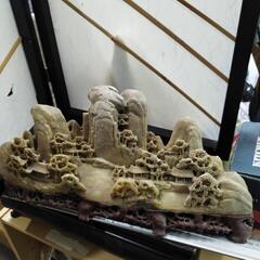 原石の彫刻の画像