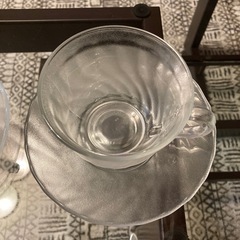 ガラス製のカップ&ソーサーの画像