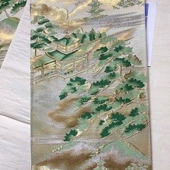 袋帯 金色 銀色　塔、寺、山、雲模様　上質　刺繍　骨董品　コレクションの画像