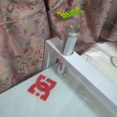 ガラスのテーブルの画像