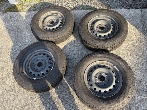 ハイエース用スタッドレスタイヤ