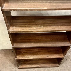 【武蔵小山店】 古書棚 本棚 古道具 レトロ 壁面収納 シェルフ 書棚 木製 ナチュラル 大容量 棚 ラック 古家具 🚚 運搬無料エリア有 / 品川区 リサイクルショップ ランバールーム 武蔵小山店 ◀︎ 武蔵小山パルム 戸越銀座 隣の画像