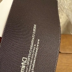 d/him ホワイトジャンパーの画像