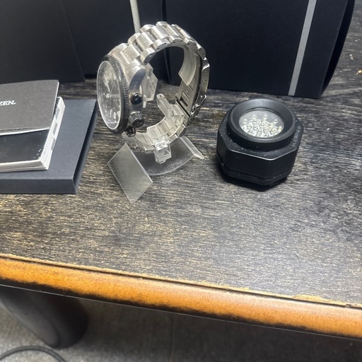 シチズン エコドライブとLED発光充電器