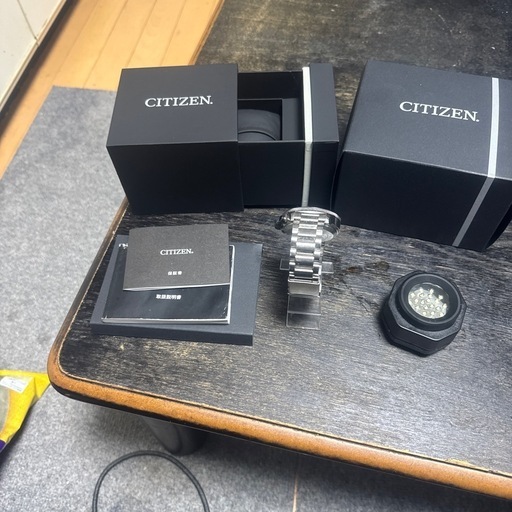 シチズン エコドライブとLED発光充電器