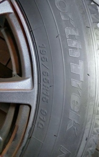 スタッドレスタイヤとホイール４本セット195/65R15 