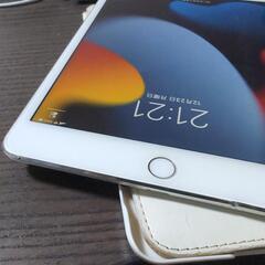 iPadmini4 シムフリー　タブレット端末　Apple　手動式タッチペン付き　の画像