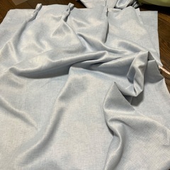 カーテンの画像