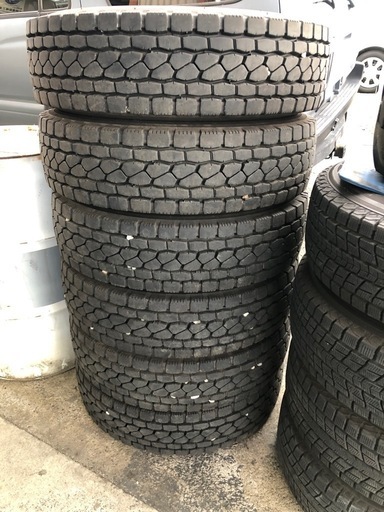 トラックタイヤ　225/80r17.5　ミックス6本
