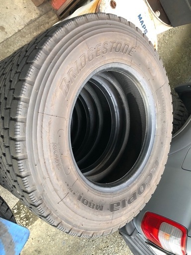 トラックタイヤ　225/80r17.5　ミックス6本