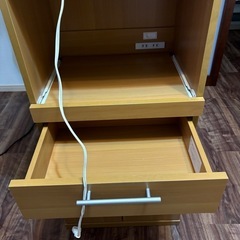 一人暮らし食器棚の画像