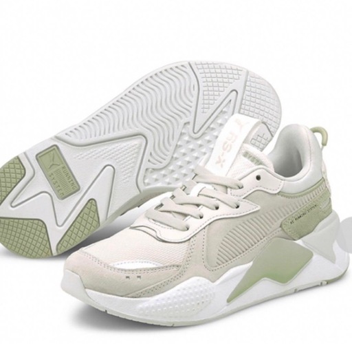 PUMA emmi ハイテクスニーカー　23.5