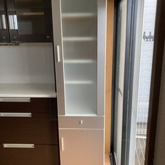 シルバー　スリムカップボード　食器棚