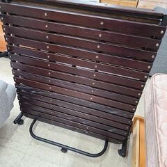 J6390　マットレス付折りたたみシングルベッド　ブラウン　クリーニング済　【リユースのサカイ柏店】の画像