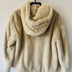 【ZARA】アウター　(クリーニング済) アウター ベージュ ジップアップの画像