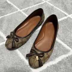 COACHパンプス