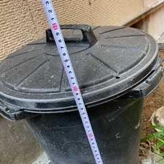 金沢より、黒のポリバケツ　まだまだ使えます　いつでもお引き渡し可能ですの画像