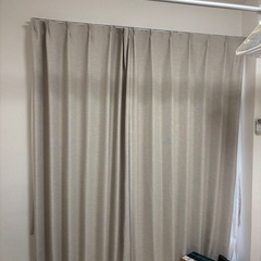 緊急❗️本日午前中に取りに来てくださる方限定🙌🏻カーテン