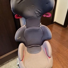 コンビ　combi ジュニアシート