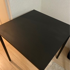 IKEA テーブルの画像
