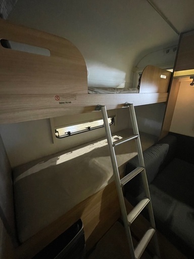 美品キャンピングトレーラー アドリア 室内リフォーム済み エアコン