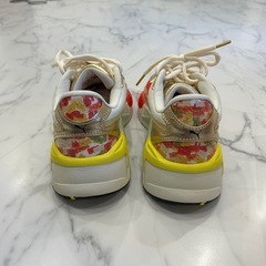 ハリボー　プーマ　　コラボスニーカーの画像