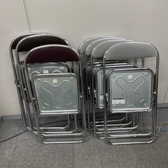 パイプ椅子
