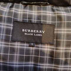 BURBERRY BLACK LABEL ダウンジャケットの画像