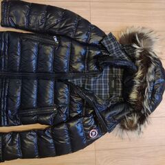 BURBERRY BLACK LABEL ダウンジャケットの画像