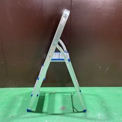 美品　新品★軽量　アルミ製　脚立　梯子の画像