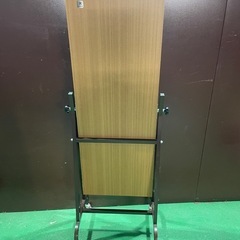 キャスター付き　姿見　鏡　の画像