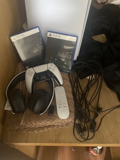 PS5 箱無し　中古　FF7リメイク、リバース
