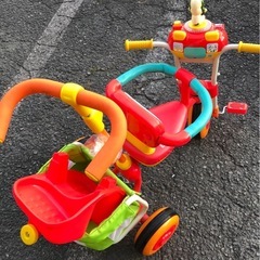 幼児用三輪車の画像