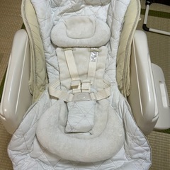 コンビ　電動ハイローチェアの画像
