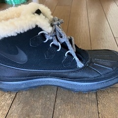 NIKEブーツ24.5㎝の画像