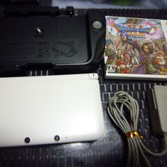 ②３DSLLホワイト（本体と充電器・動作確認用ソフト１枚）